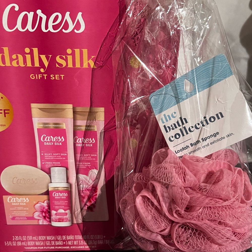 Caress Daily Silk Gift Set W/Bath Pouf & Coupon NIB - Picture 4 of 13